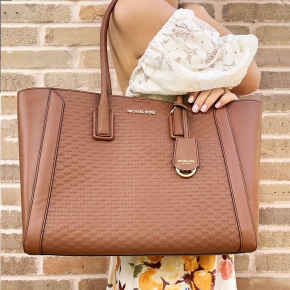 Michael Kors Kali Large Shoulder Tote W/ Laptop Case Vegan Leather Luggage - Picture 2 of 9